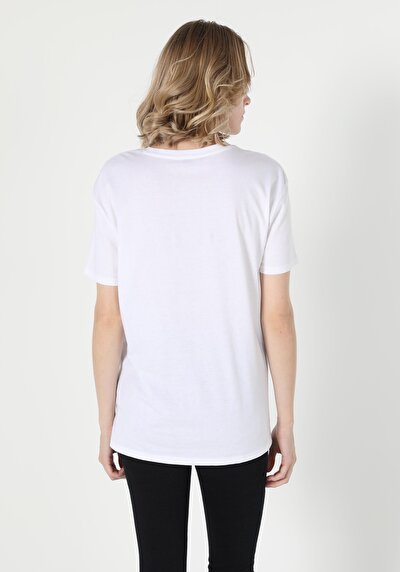 اعرض التفاصيل لـ أبيض للنساء تي شيرت بأكمام قصيرة