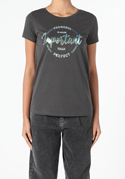 اعرض التفاصيل لـ أنتراسيت للنساء تي شيرت بأكمام قصيرة