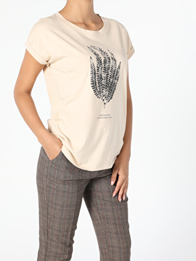 صورة من بيج للنساء تي شيرت بأكمام قصيرة