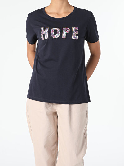 اعرض التفاصيل لـ أزرق بحري للنساء تي شيرت بأكمام قصيرة