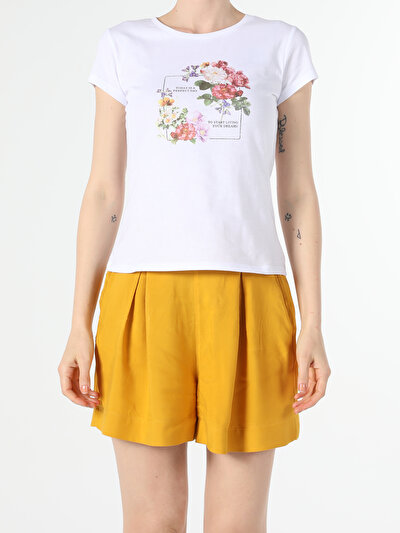 اعرض التفاصيل لـ أبيض للنساء تي شيرت بأكمام قصيرة