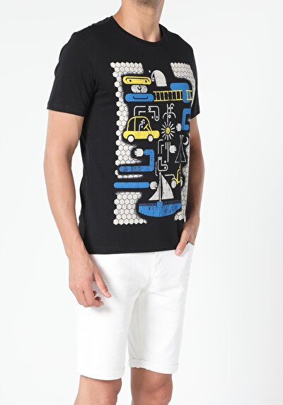 صورة من أسود للرجال تي شيرت بأكمام قصيرة