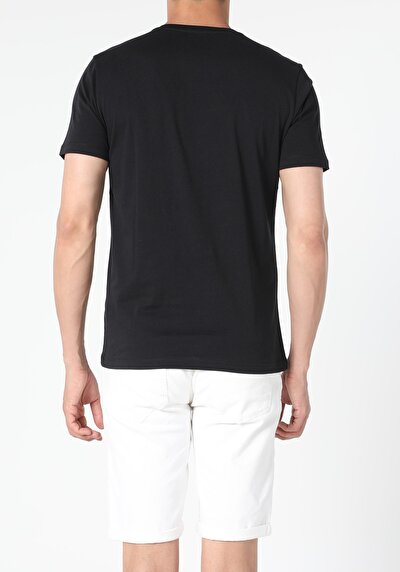 اعرض التفاصيل لـ أسود للرجال تي شيرت بأكمام قصيرة