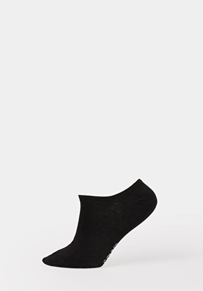 صورة من جوارب سوداء للرجال