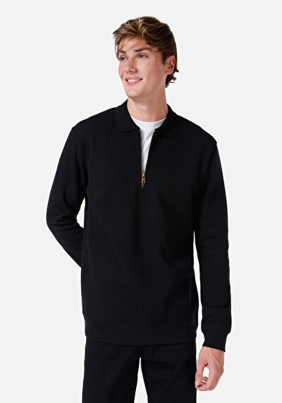 صورة من أسود للرجال تي شيرت كم طويل