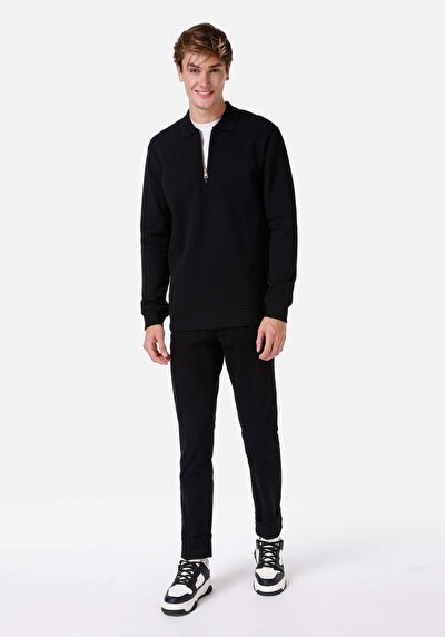 صورة من أسود للرجال تي شيرت كم طويل