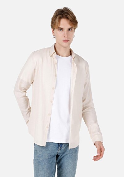 صورة من قميص ضيق رقبة مستقيم قميص رجالي بيج كم طويل