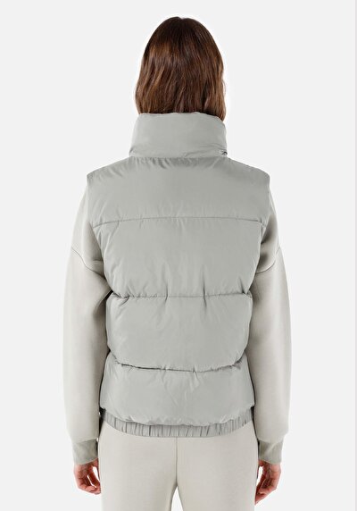 اعرض التفاصيل لـ سترة خضراء نسائية عادية