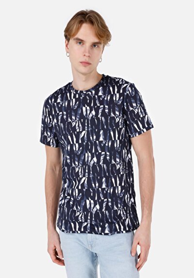 صورة من   رقبة مستديرة مطبوعة رجالي أزرق كحلي كم قصير تي شيرت