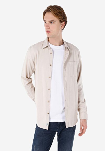 صورة من قميص عادي رقبة مستقيم رجالي بيج كم طويل قميص
