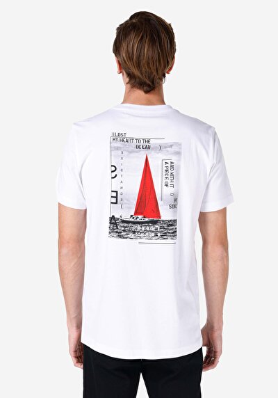 صورة من رقبة مستديرة مستقيم تي شيرت أبيض بأكمام قصيرة للرجال