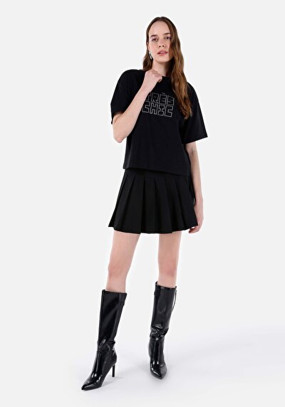 صورة من عادي مقاس رقبة مستديرة نسائي أسود كم قصير تي شيرت