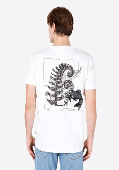 صورة من كومفورت فيت رقبة مستديرة مستقيم تي شيرت رجالي أبيض بأكمام قصيرة