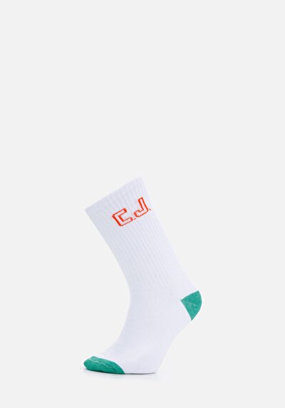 صورة من جوارب بيضاء رجالية