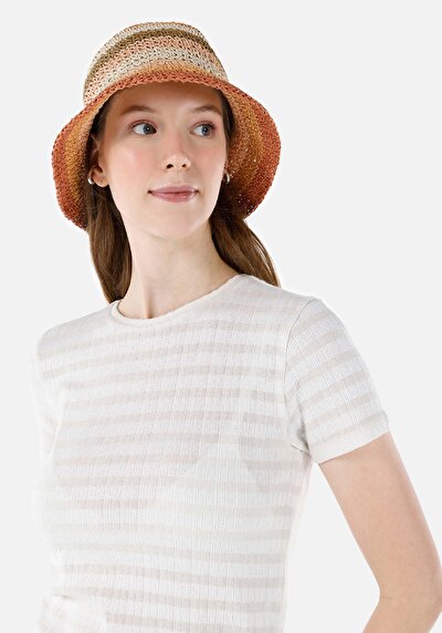 صورة من تي شيرت نسائي بأكمام قصيرة من Ecru