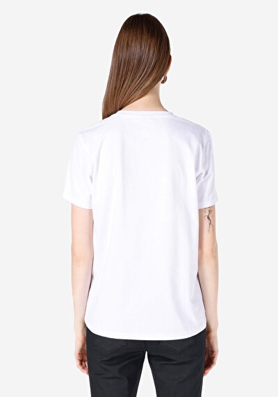 صورة من أبيض للنساء تي شيرت بأكمام قصيرة