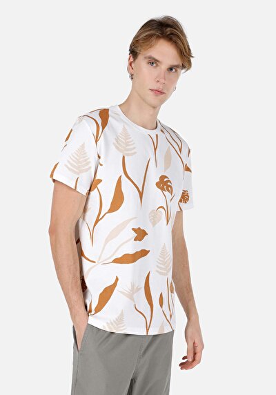 صورة من رقبة مستديرة مطبوعة للرجال أبيض بأكمام قصيرة تي شيرت