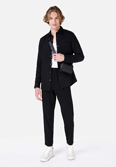 صورة من أسود للرجال بناطيل