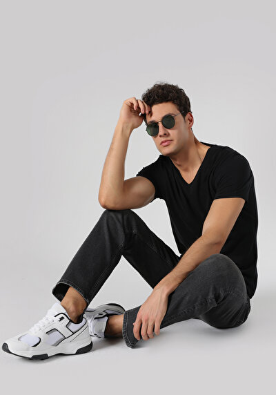 صورة من ضيق  على شكل V رقبة مستقيم رجالي أسود كم قصير تي شيرت