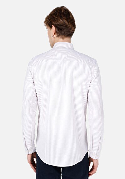 صورة من قميص ضيق رقبة مستقيم قميص رجالي بيج كم طويل