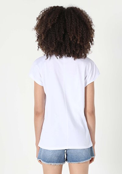 اعرض التفاصيل لـ أبيض للنساء تي شيرت بأكمام قصيرة