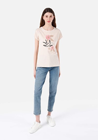 صورة من بيج للنساء تي شيرت بأكمام قصيرة