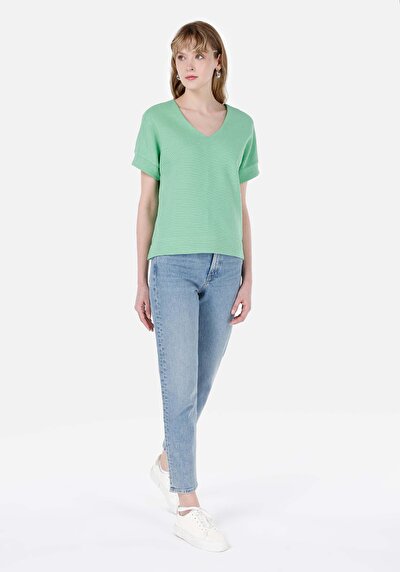 صورة من عادي رقبة على شكل V نسائي أخضر كم قصير تي شيرت