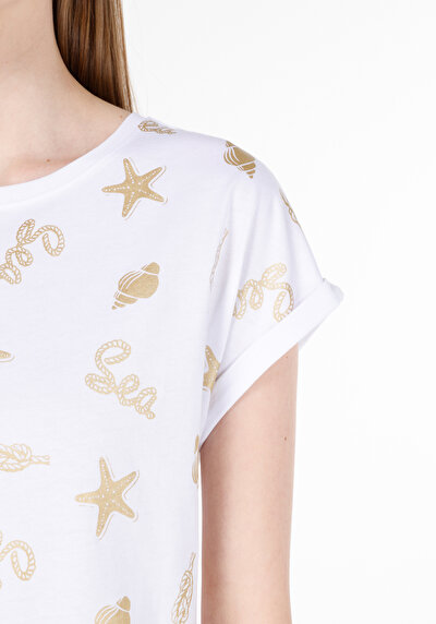 صورة من رقبة مستديرة مطبوعة نسائية أبيض قصيرة أكمام تي شيرت