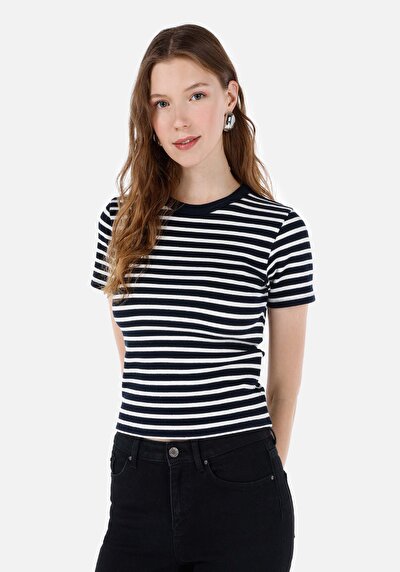 صورة من ضيق قصة رقبة مستديرة نسائي أزرق كحلي كم قصير تي شيرت