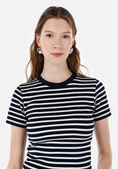 اعرض التفاصيل لـ ضيق قصة رقبة مستديرة نسائي أزرق كحلي كم قصير تي شيرت