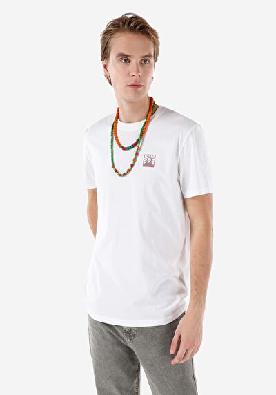 صورة من كومفورت فيت رقبة مستديرة مستقيم تي شيرت رجالي أبيض بأكمام قصيرة