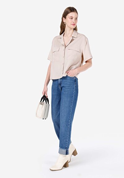 اعرض التفاصيل لـ قميص عادي رقبة مستقيم نسائي بيج كم قصير قميص