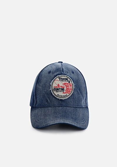 صورة من أزرق للرجال قبعة