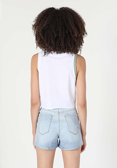 صورة من أبيض للنساء رياضي