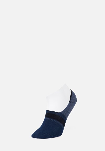 صورة من جوارب رجالية باللون الأزرق الداكن