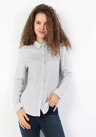 صورة من أزرق للنساء قميص  كم طويل