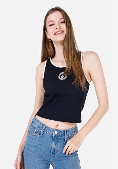 صورة من سليم فيت نسائي بلوزة دبابة باللون الأزرق الداكن