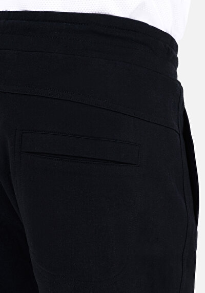 اعرض التفاصيل لـ عادي   الخصر مستقيم شورت أسود رجالي