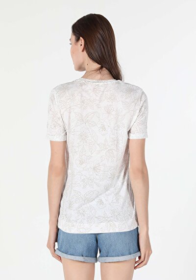 صورة من بيج للنساء تي شيرت بأكمام قصيرة