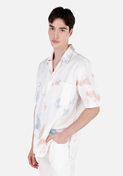 صورة من قميص كبير الحجم رقبة رجالي بيج كم قصير قميص