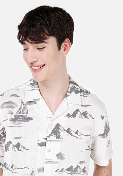 اعرض التفاصيل لـ قميص عادي مناسب رقبة مطبوع قميص أبيض قصير الأكمام للرجال