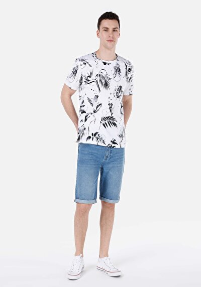 صورة من رقبة مستديرة مطبوعة للرجال أبيض بأكمام قصيرة تي شيرت