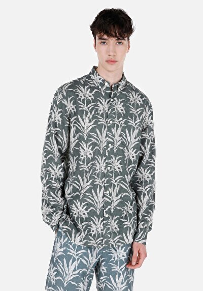 صورة من قميص عادي مناسب رقبة مطبوع رجالي أخضر كم طويل قميص