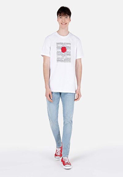 صورة من رقبة مستديرة مستقيم تي شيرت أبيض بأكمام قصيرة للرجال