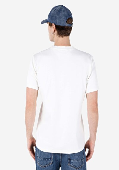 صورة من رقبة مستديرة مستقيم تي شيرت أبيض بأكمام قصيرة للرجال