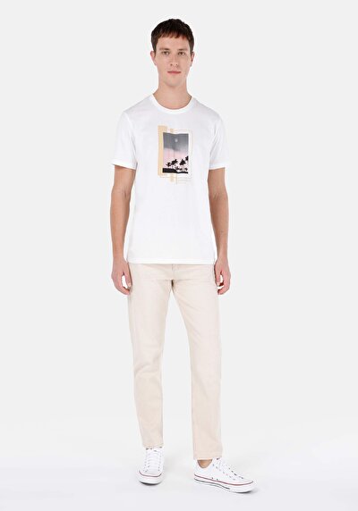 صورة من رقبة مستديرة مستقيم تي شيرت أبيض بأكمام قصيرة للرجال