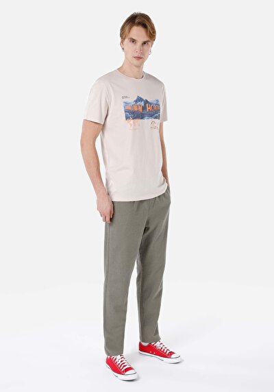 صورة من مقاس عادي رقبة مستديرة مستقيم تي شيرت رجالي بيج كم قصير