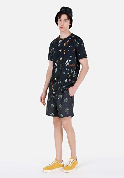 صورة من رقبة مستديرة مطبوعة رجالي أسود قصيرة الأكمام تي شيرت