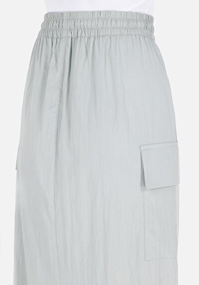 اعرض التفاصيل لـ ميدي تنورة خضراء نسائية