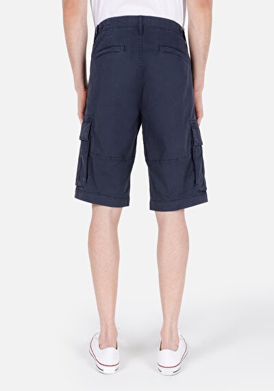 صورة من عادي الخصر مستقيم رجالي شورت أزرق داكن